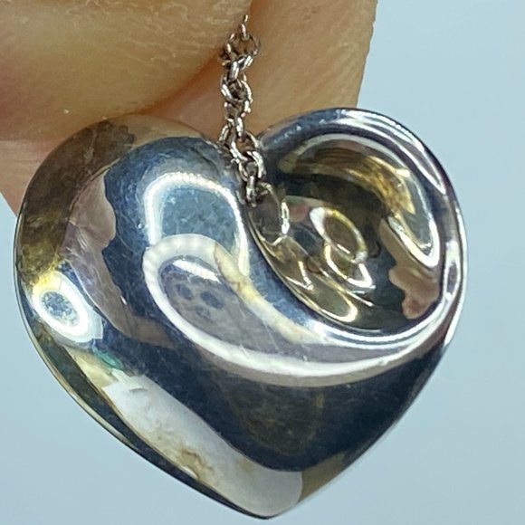 Tiffany & Co. 925 Sterling Silver Puffed Heart Charm/Pendant Necklace w/pouch 4. - Picture 9 of 11